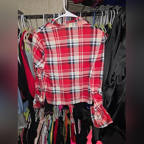 💋5/20 passport button up blouse size large - Picture 2 of 3